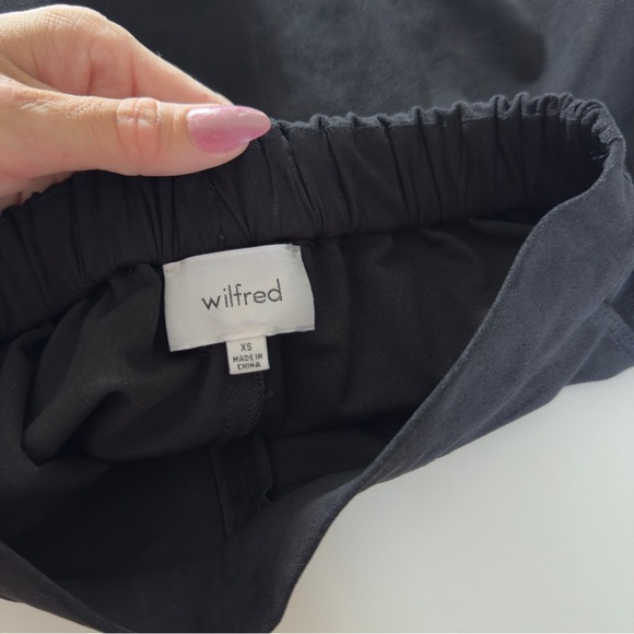 Wilfred High Waist Black Suede Shorts - Picture 6 of 9